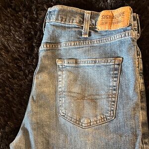 Levi's Signature Light Blue Denim Jeans